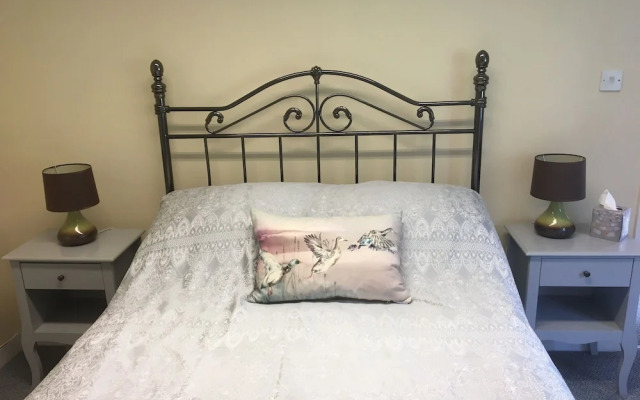 Charming 1-bedroom Apartment Near South Downs