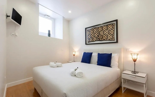 Alfama Spacious 2-Bed Near Feira Da Ladra