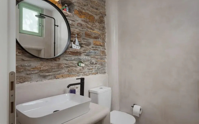 Porto Sereno Andros Suites