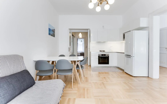 The Dancing House Residence