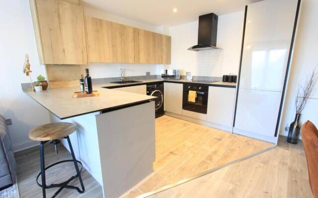 Cabot Mews Apartment 6