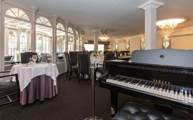 Lord Bute Hotel & Restaurant