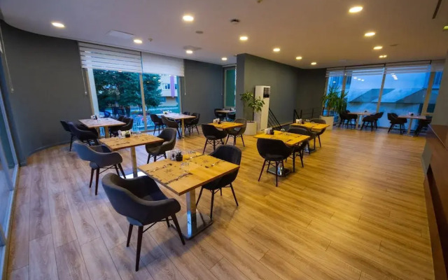 Alan Suites
