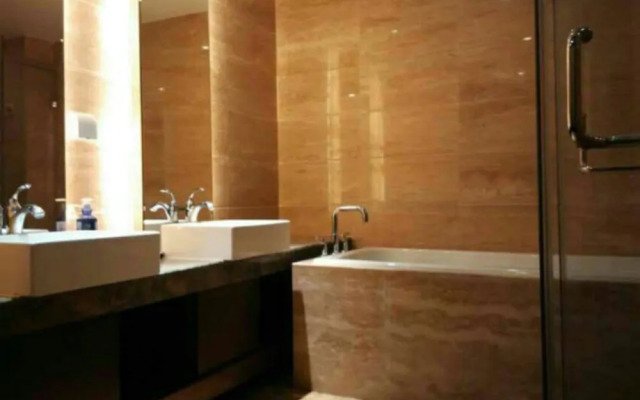 Moon River Lake View Villa