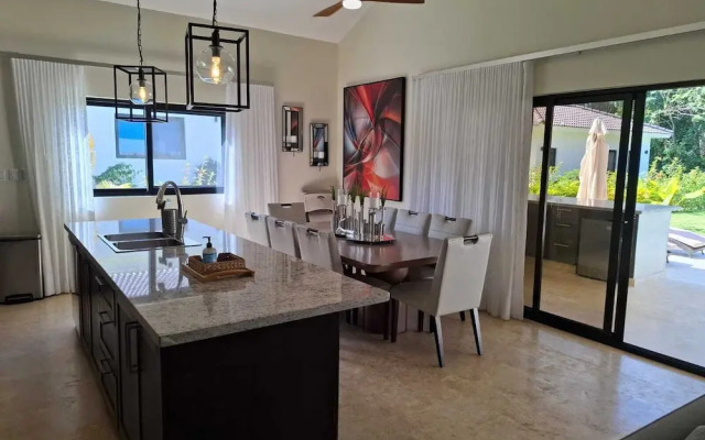 Luxury 5 Bedrooms Villa in Hispañola -sosua