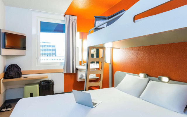 ibis budget Paris Porte de Montmartre Hotel