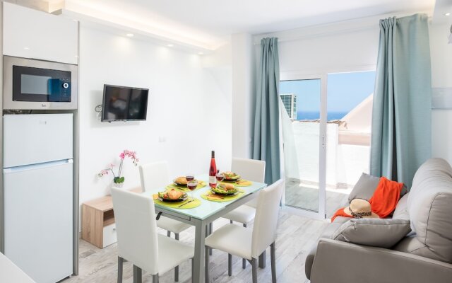 C104A Brand New Apartment, Big Terrace, Pool