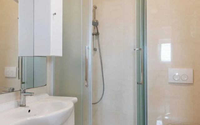 Simplistic Apartment in Neviđane near Sea Beach