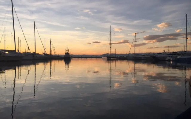 Ferran 32 in Roses With 4 Bedrooms and 2 Bathrooms