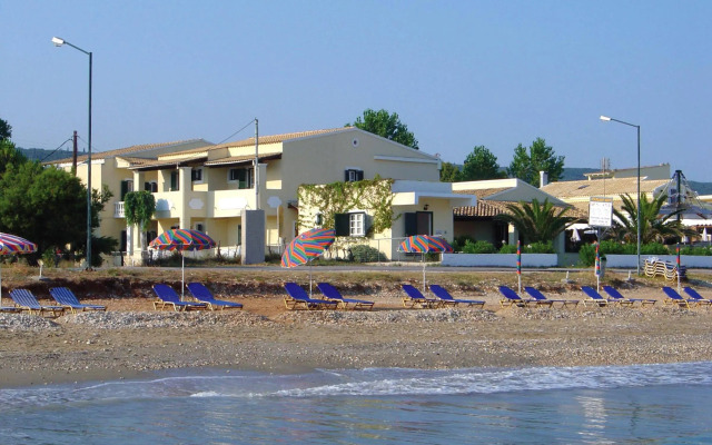 BeachFrontSalvanos aparthotel 