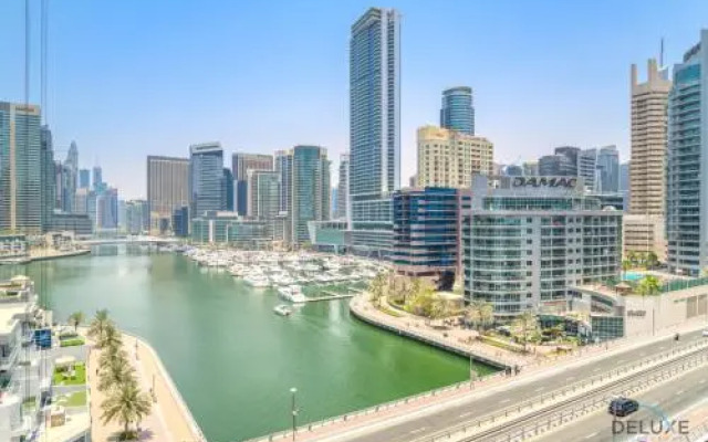 KeyHost - Sparkle Tower 1BR Dubai Marina - K2630