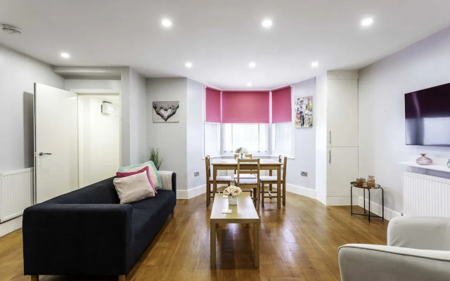 Spacious Clapham Junction Apartment