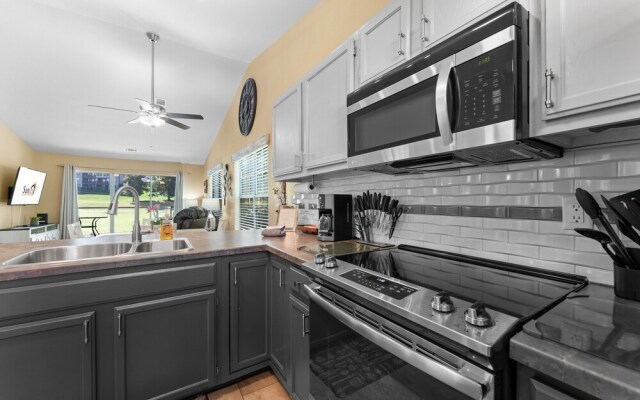 Harmony Hideaway 2 Bedroom Condo by RedAwning