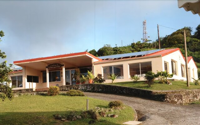 Auberge de la Montagne Pelee Hotel