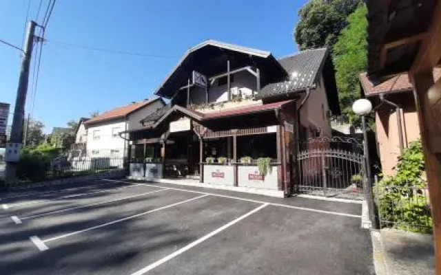 Restoran I Sobe Tocak
