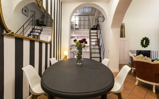 Luxury Large Loft by Dante House, Top Location