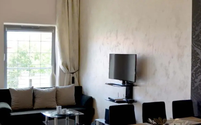 INApartments Riverside