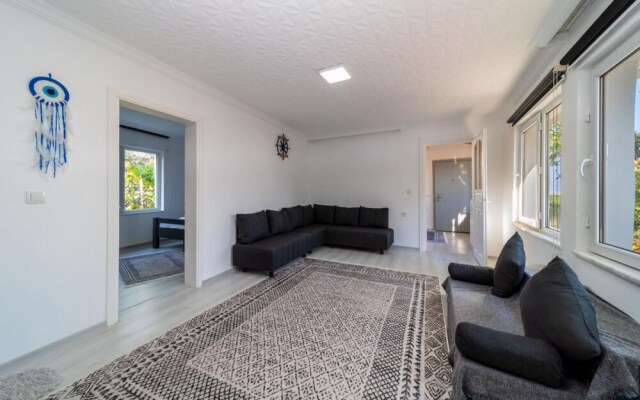 Serene House With Sea View and Garden in Muratpasa