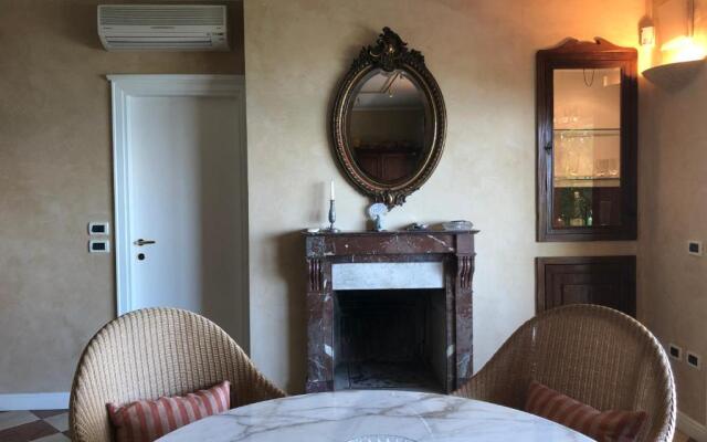 Lake Front Luxury Suites (Adults Only)