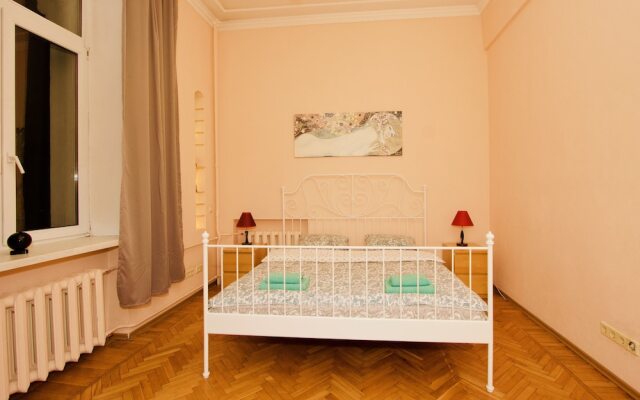 Апартаменты «LUXKV на Садовой»