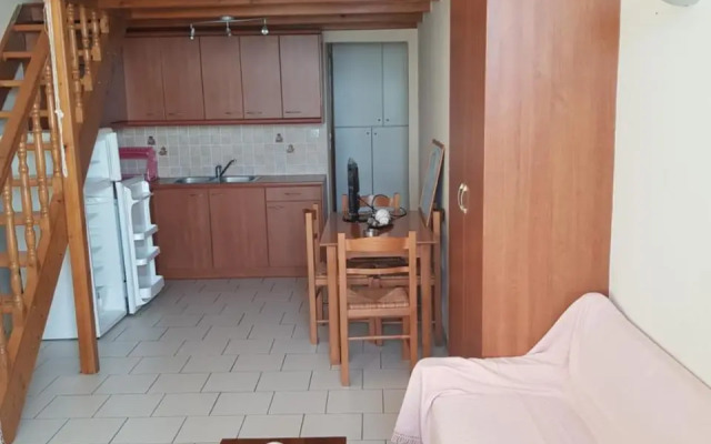 Schinas Apts.