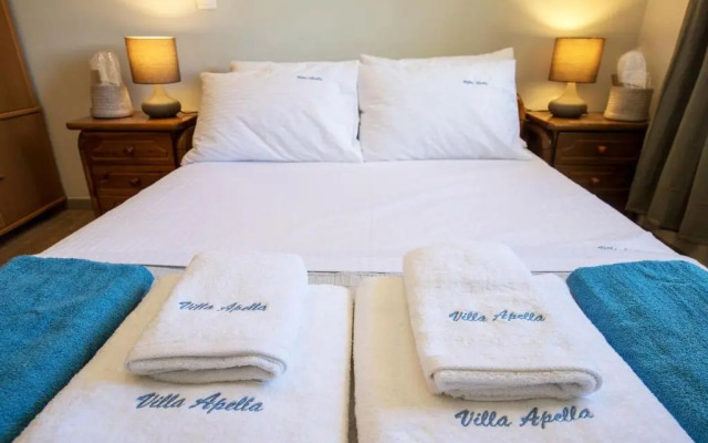 Villa Apella ✩ Private Yard & Pool ✩ 8 Guests