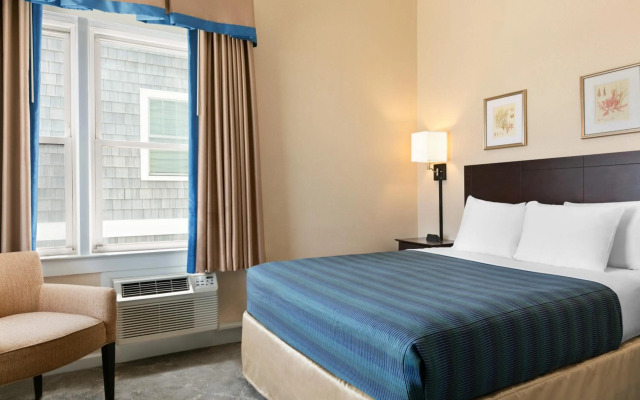 Harrison Hall Hotel