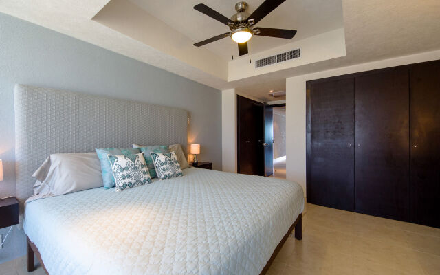 Grand Venetian Condominium