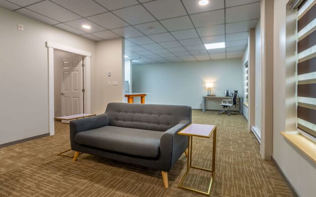 Quality Inn Sunshine Suites