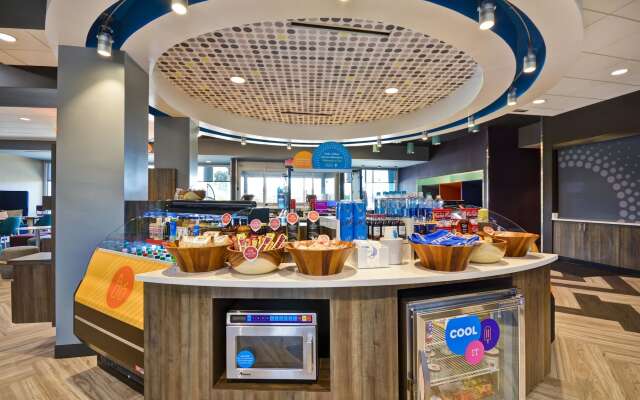 Tru by Hilton Sumter