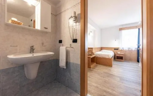 Hotel Siror