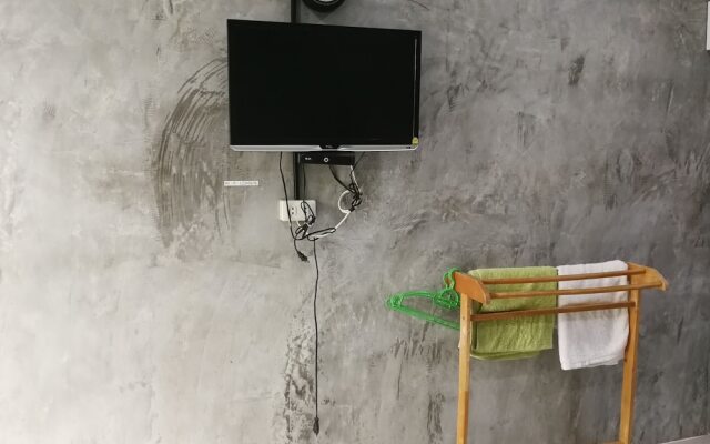 Baan Din Camp and Art Suanphueng