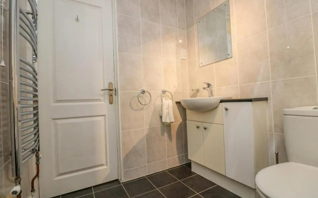 No1, Tranquil Tamar Valley home near Moors & Coasts