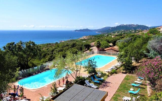 Maison 4 pièces, vue panoramique, piscine, climatisation, près de Palombaggia