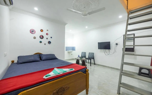 Sri Sai Holiday Inn