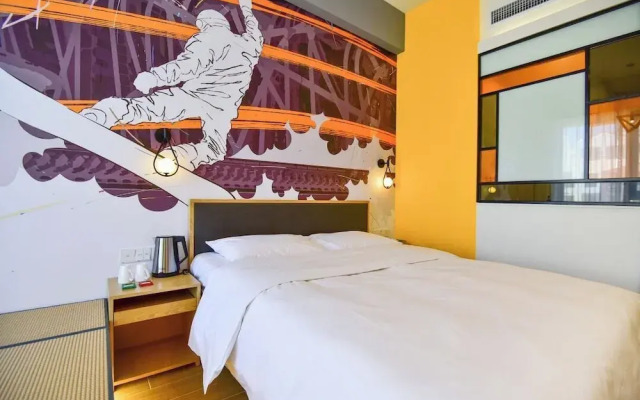 Prince Hotel By Secret Garden