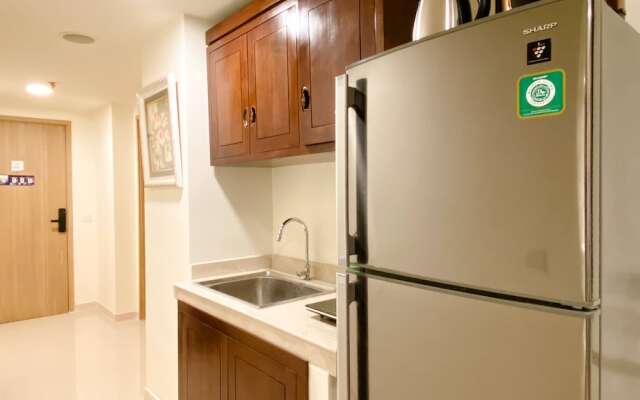 Modern Look 2Br At Meikarta Apartment