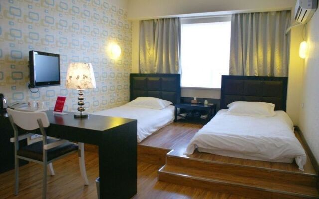 Jiutian Fashion Hotel (Zhengzhou Dashi Bridge)