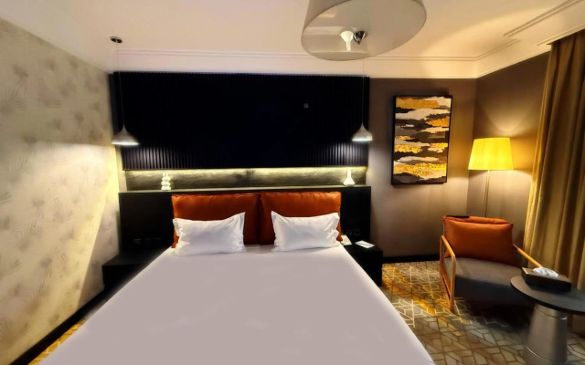 Crown Town Hotel