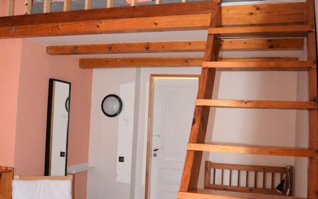 Travel & Joy Hostel