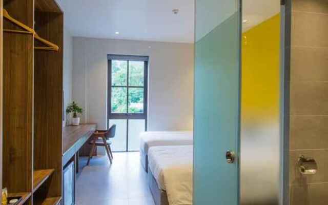 The Twin Hotel
