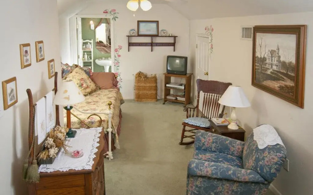 The Cotton Palace Bed and Breakfast