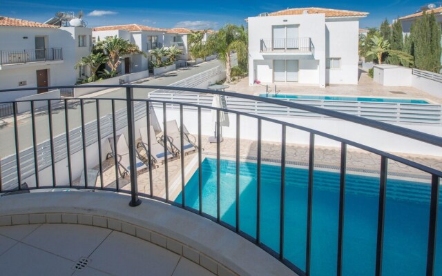 Cyprus Villa Palm 39 Gold