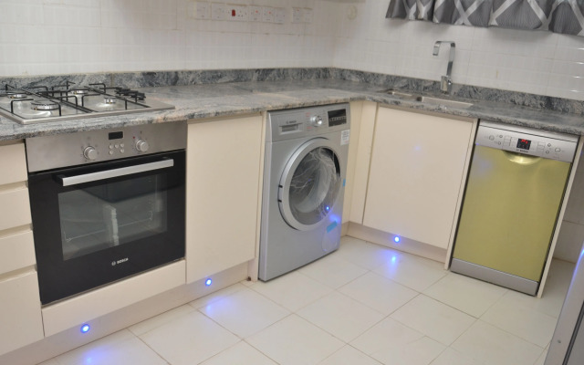 SSCFG Luxury Apartments & Suites