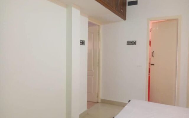 Maxiprime otels Uthandi