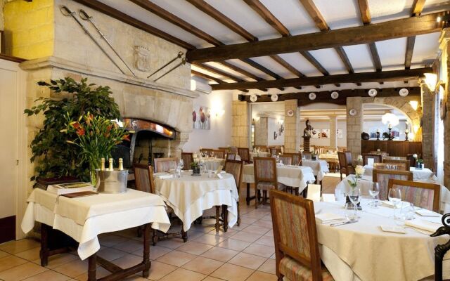 Hôtel restaurant Le Cheval Rouge