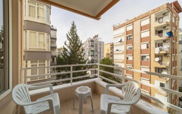 Cozy Flat With Balcony Close to Konyaalti Beach