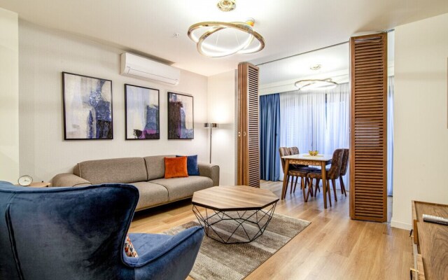Elegant Flat Close to Malls in Sariyer