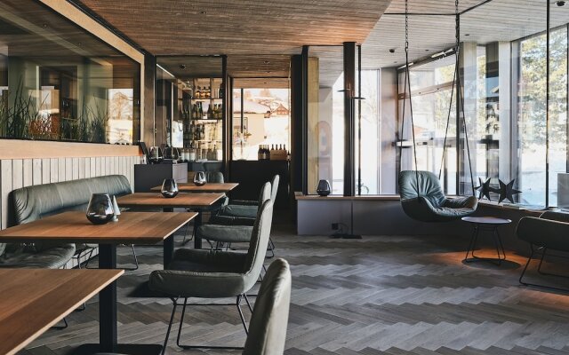 ARX Hotel & Restaurant