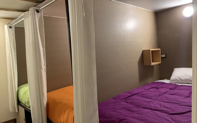 Gaia House Hostel
